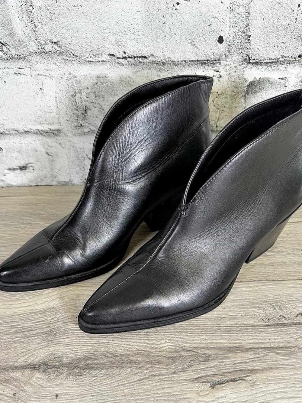 Zara Pointed Toe Ankle Boots Black US 8